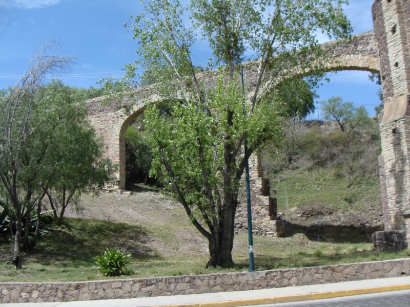 ypartofanoldaquaduct.jpg